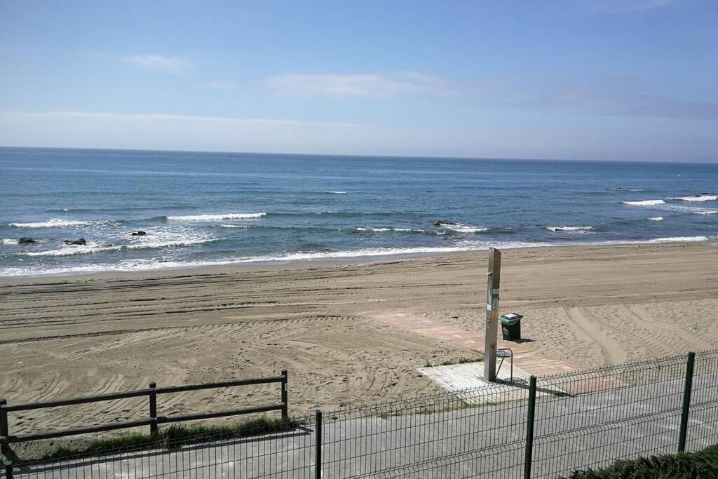 Apartamento En Urb Primera Linea De Playa Màlaga Exteriér fotografie