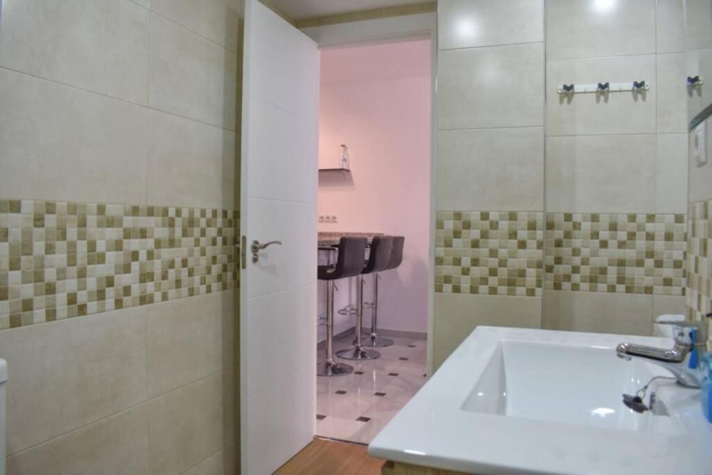 Apartamento En Urb Primera Linea De Playa Màlaga Exteriér fotografie