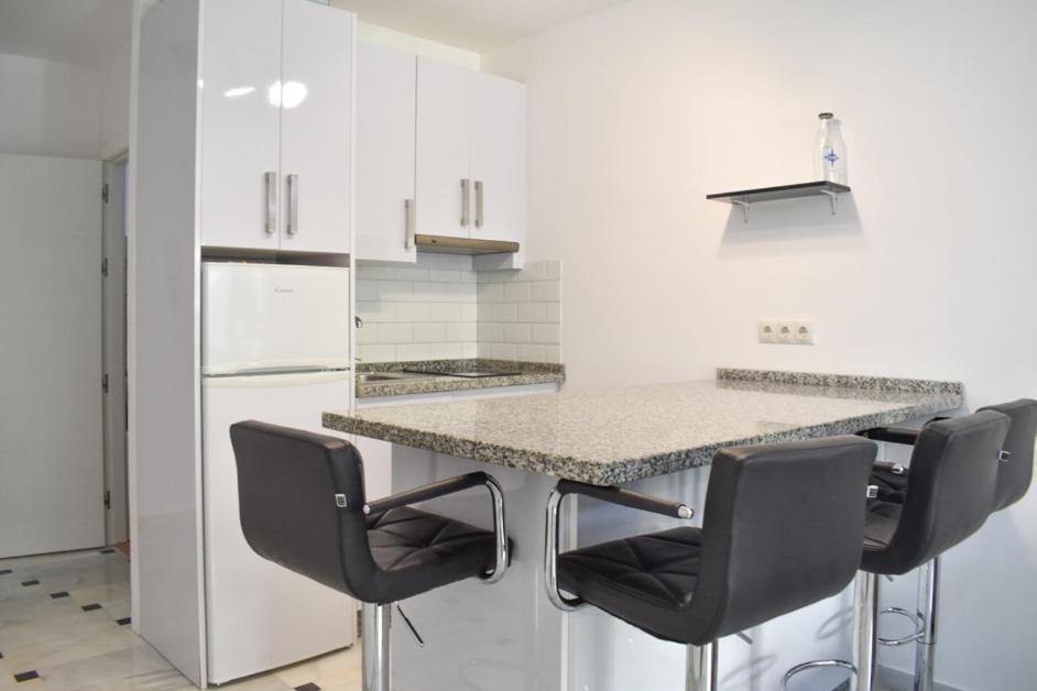 Apartamento En Urb Primera Linea De Playa Màlaga Exteriér fotografie